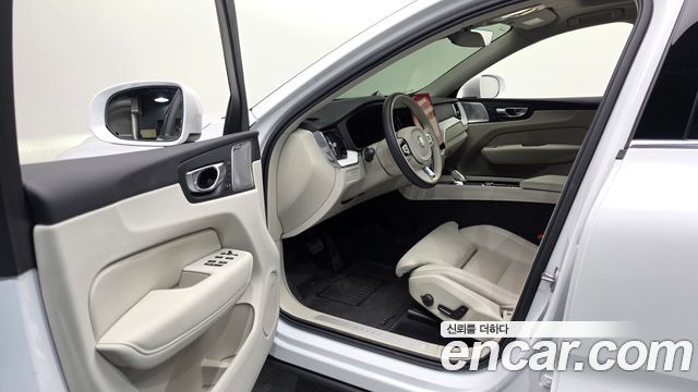 Volvo XC60 2026 — photo 13