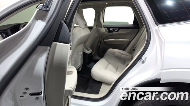 Volvo XC60 2026 — photo 17