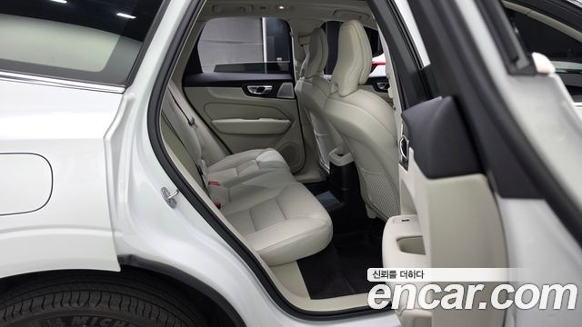 Volvo XC60 2026 — photo 18