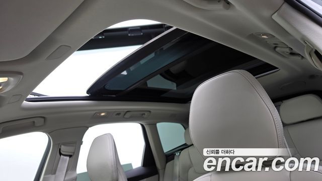 Volvo XC60 2026 — photo 25