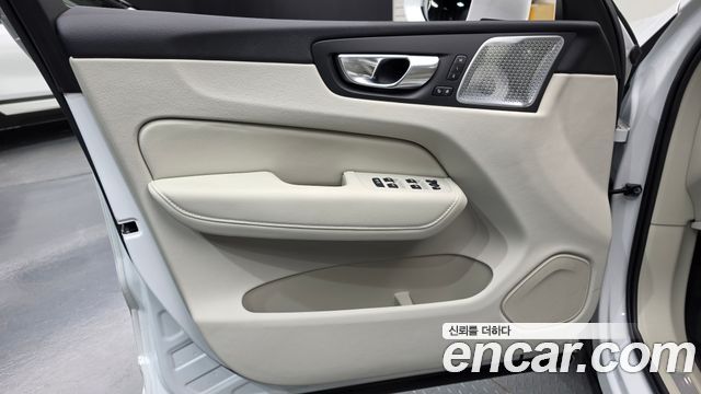 Volvo XC60 2026 — photo 14
