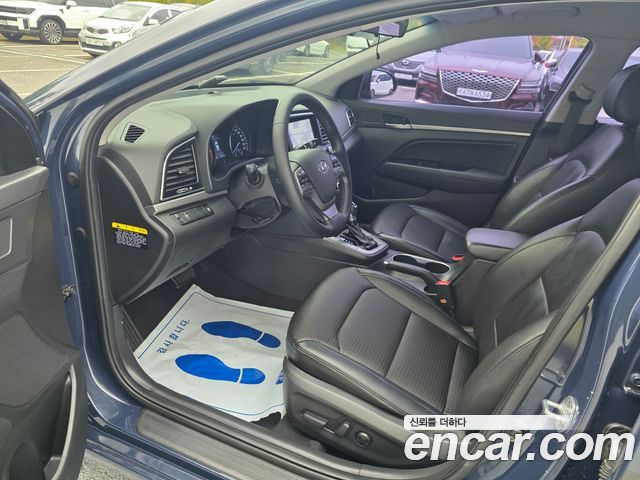 Hyundai AVANTE 2016 — photo 7