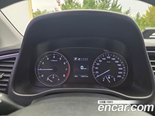 Hyundai AVANTE 2016 — photo 9