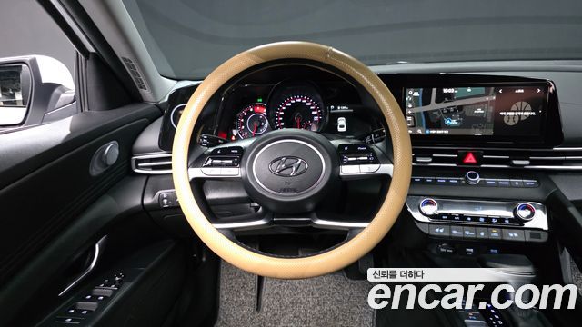 Hyundai AVANTE 2023 — photo 13