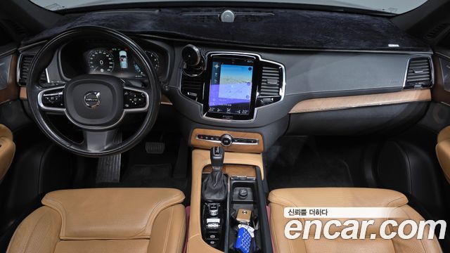 Volvo XC90 2017 — photo 10