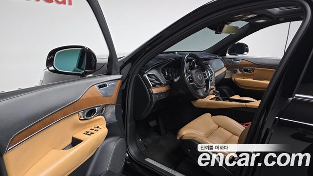 Volvo XC90 2017 — photo 13