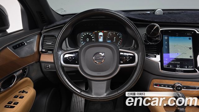 Volvo XC90 2017 — photo 19