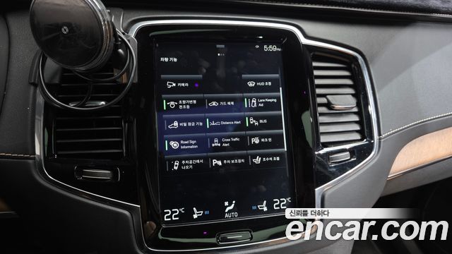 Volvo XC90 2017 — photo 23
