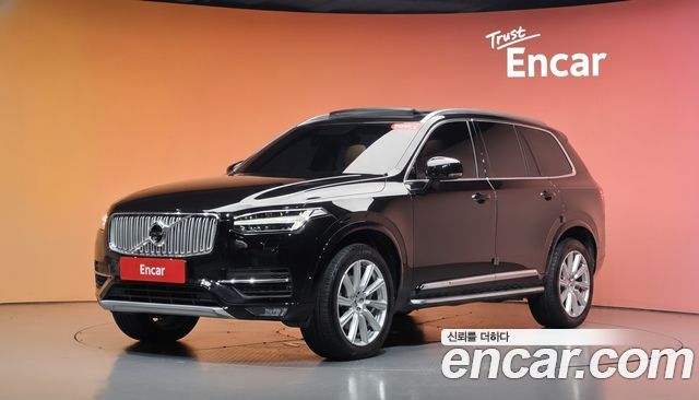 Volvo XC90 2017 — photo 1