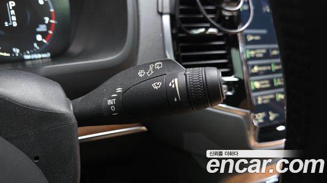 Volvo XC90 2017 — photo 37
