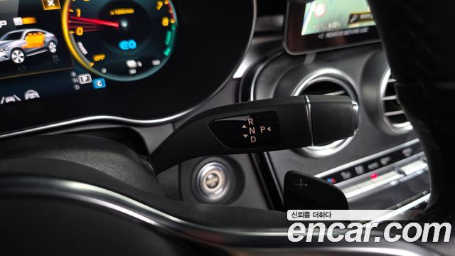 Mercedes-Benz GLC-Class 2023 — photo 12