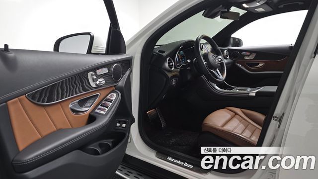 Mercedes-Benz GLC-Class 2023 — photo 13