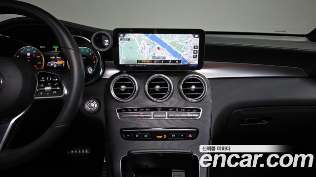 Mercedes-Benz GLC-Class 2023 — photo 20