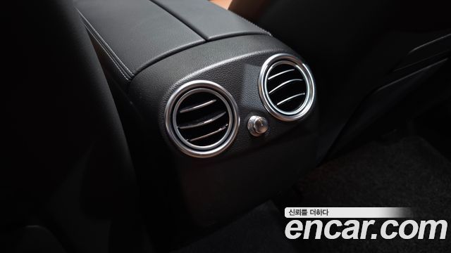 Mercedes-Benz GLC-Class 2023 — photo 31
