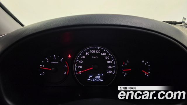 Hyundai Starex 2017 — photo 11