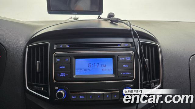 Hyundai Starex 2017 — photo 20