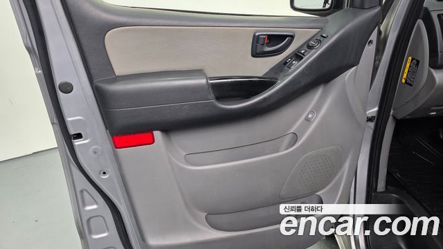 Hyundai Starex 2017 — photo 15