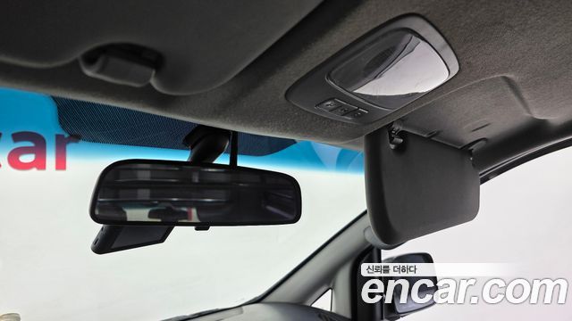 Hyundai Starex 2017 — photo 29