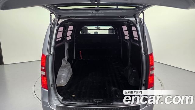 Hyundai Starex 2017 — photo 30