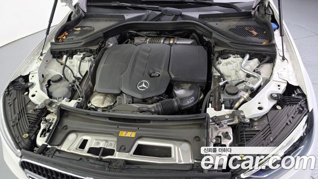 Mercedes-Benz GLC-Class 2024 — photo 6