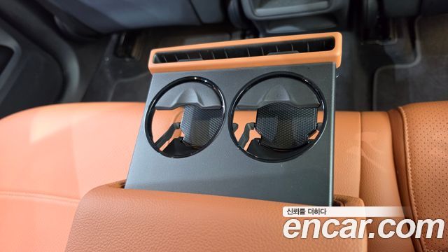 Mercedes-Benz GLC-Class 2024 — photo 28