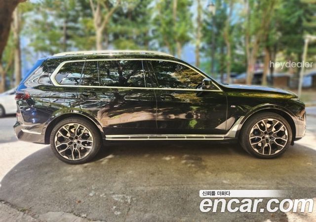 BMW X7 2025 — photo 4