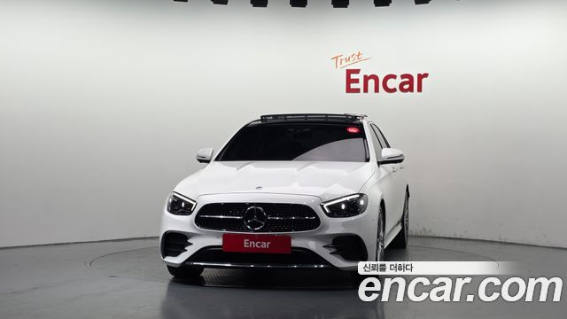 Mercedes-Benz E-Class 2022 — photo 3