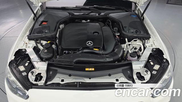 Mercedes-Benz E-Class 2022 — photo 6