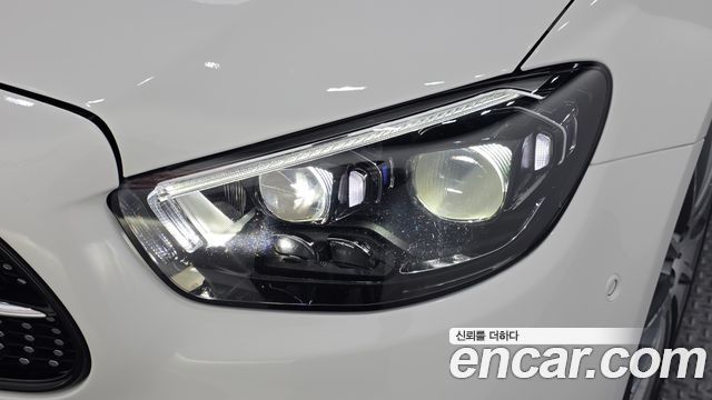Mercedes-Benz E-Class 2022 — photo 8