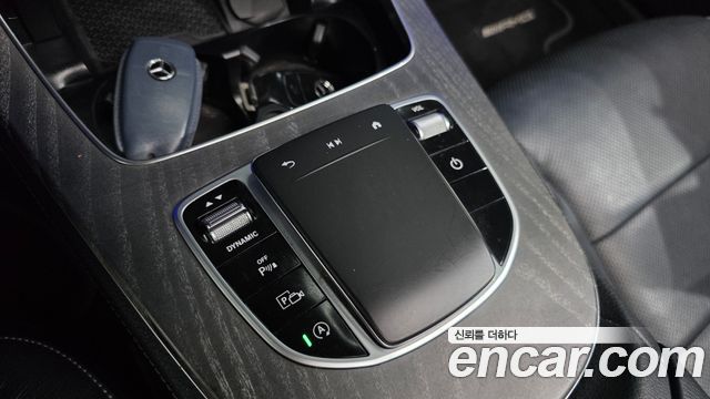 Mercedes-Benz E-Class 2022 — photo 29