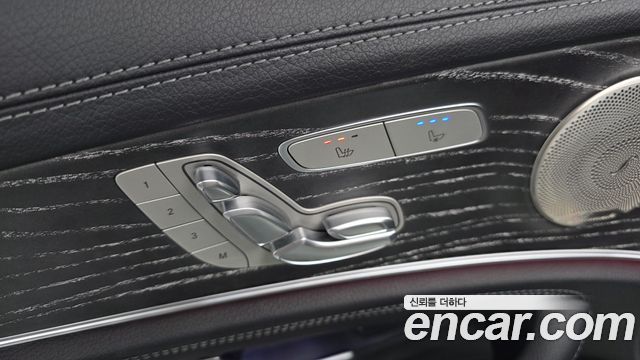 Mercedes-Benz E-Class 2022 — photo 31