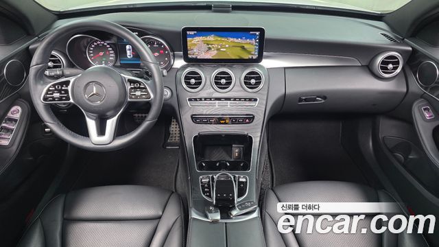 Mercedes-Benz C-Class 2019 — photo 10