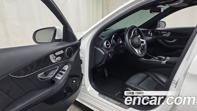 Mercedes-Benz C-Class 2019 — photo 13