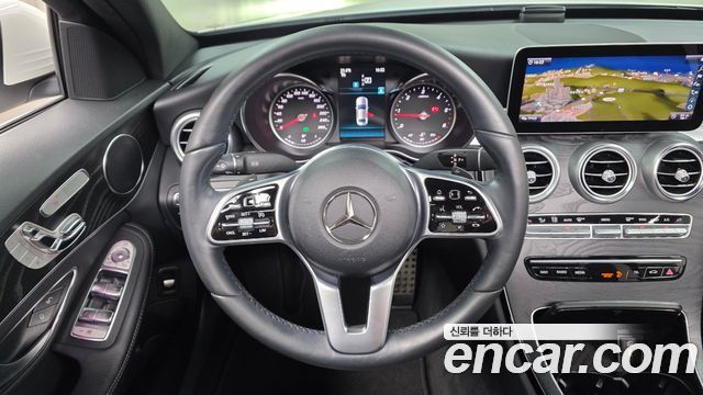 Mercedes-Benz C-Class 2019 — photo 20