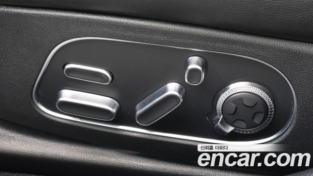 Genesis G90 2022 — photo 30