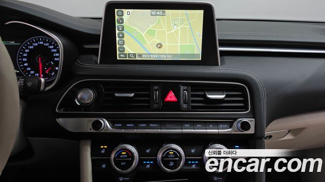 Genesis G70 2020 — photo 18