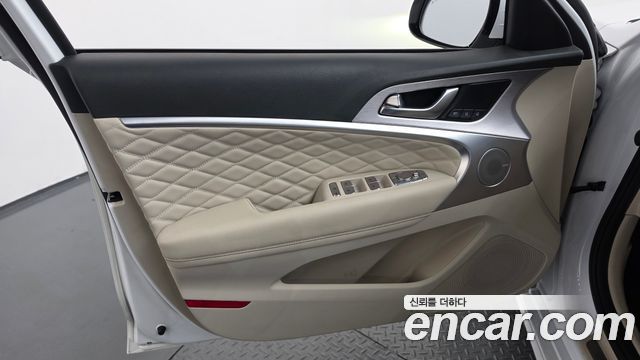 Genesis G70 2020 — photo 14