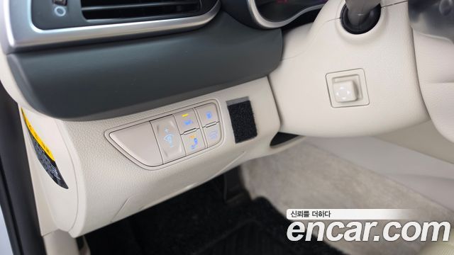 Genesis G70 2020 — photo 28