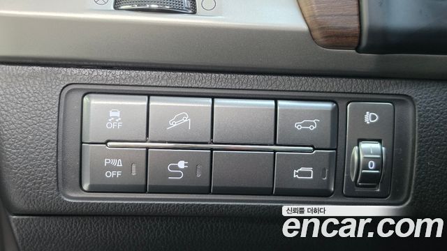 KG Mobility Rexton 2018 — photo 19