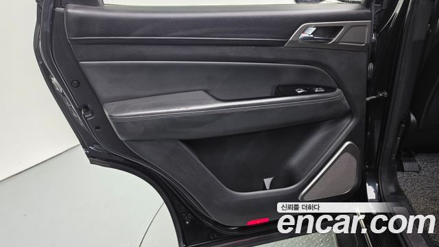 KG Mobility Rexton 2018 — photo 15