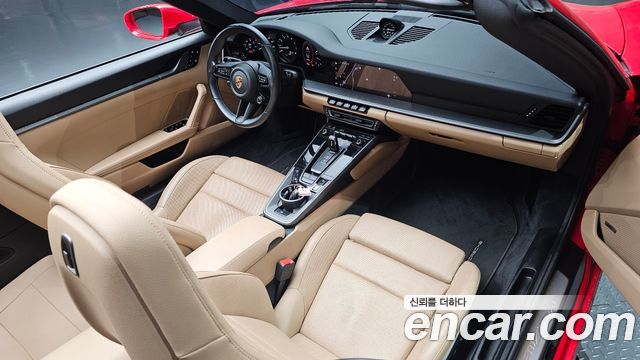 Porsche 911 2022 — photo 34