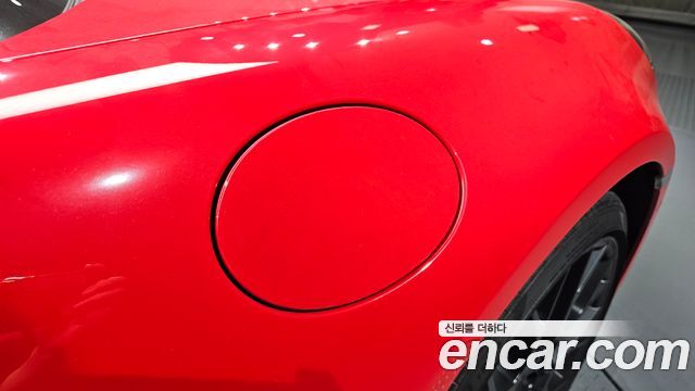 Porsche 911 2022 — photo 37