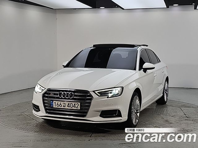Audi A3 2018 — photo 1