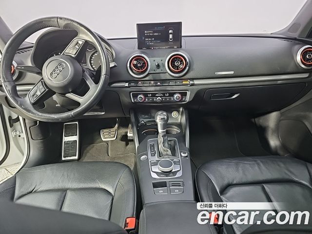Audi A3 2018 — photo 5