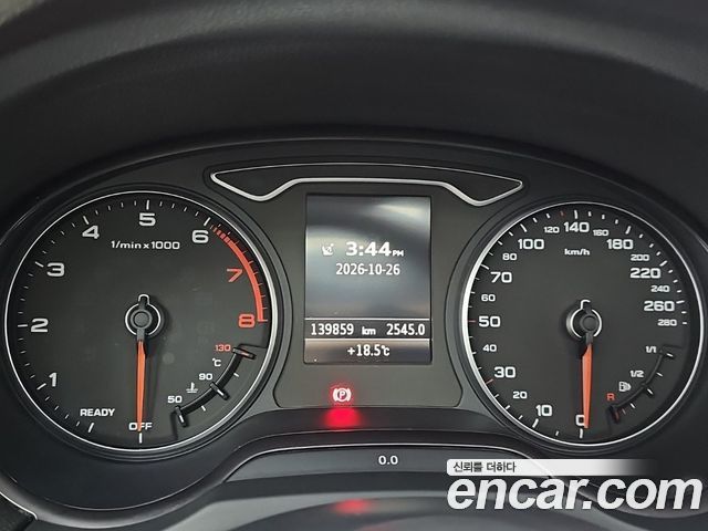 Audi A3 2018 — photo 7