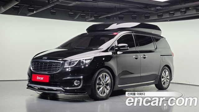 Kia Canival 2015 — photo 1