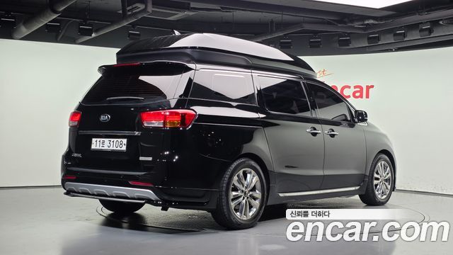 Kia Canival 2015 — photo 2