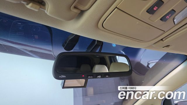 Kia Canival 2015 — photo 17