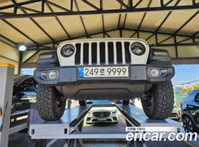 Jeep Wrangler 2022 — photo 1