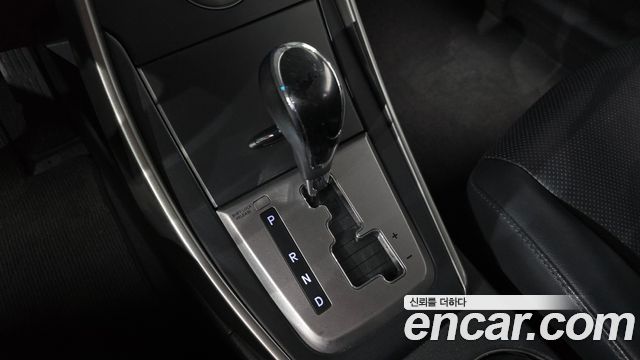 Hyundai AVANTE 2014 — photo 12
